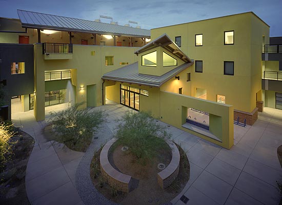 University of Arizona, Villa del Puente Residence Hall